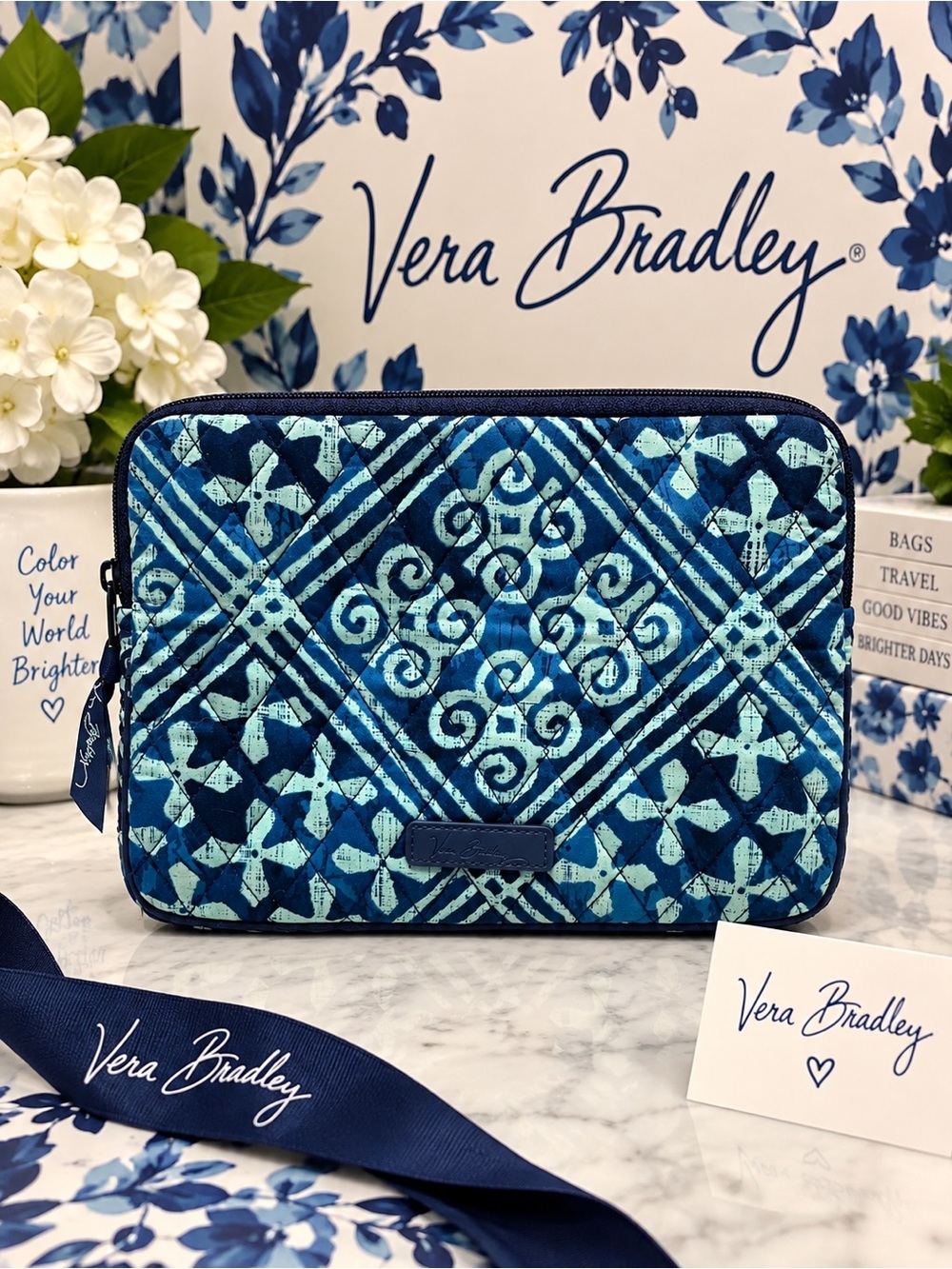 NWOT Vera Bradley Mini Tablet Tamer Tech Organizer Cuban Tiles 8x5.5”